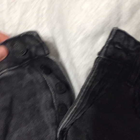 Faded black shorts - Picture 3 of 3